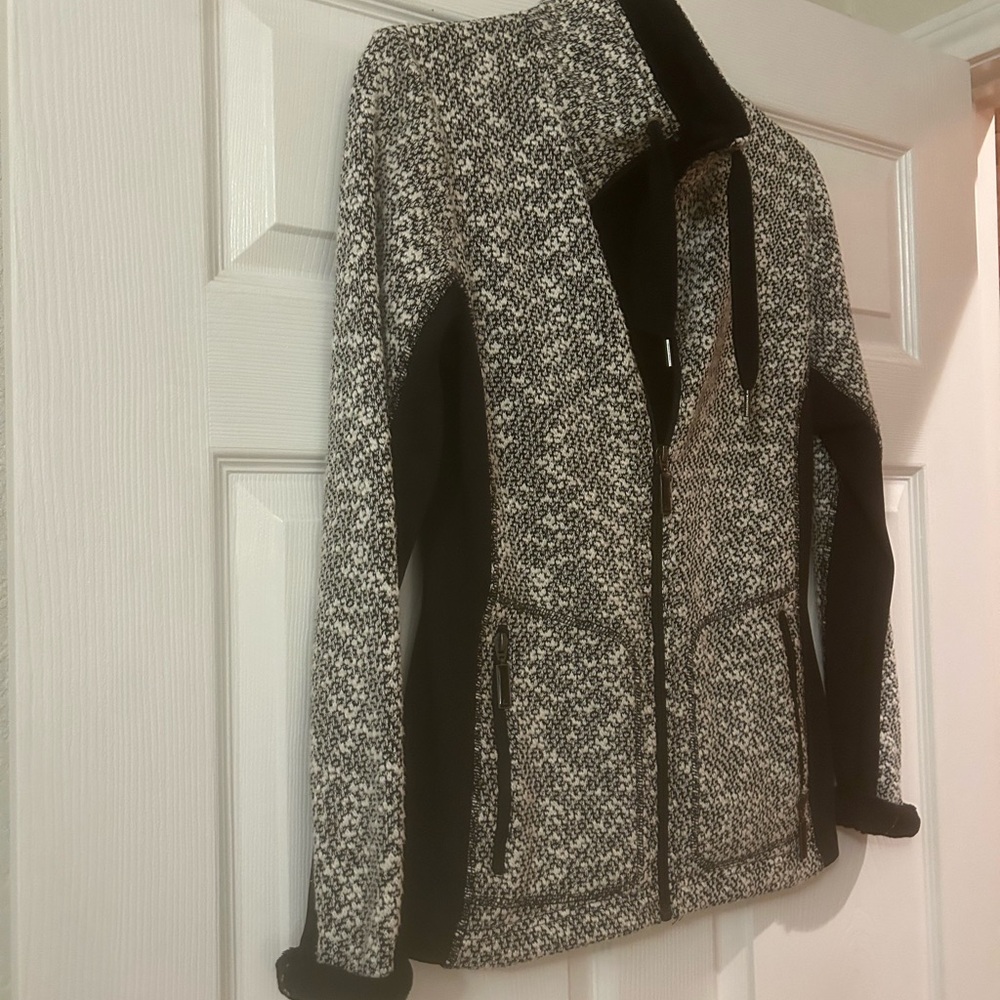 Fabulous Black Lunta Alpine Jacket.  Perfect Sophisticated, Sporty, Small. 4/6